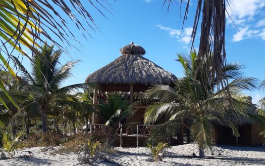 Restaurant  in Chacahua! Great opportunity!