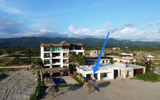 Casita de 2 recamaras a pie de playa, residencia cerrada – Vendida