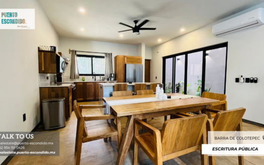 Exclusivo Retiro Costero con Piscina Privada y Azotea