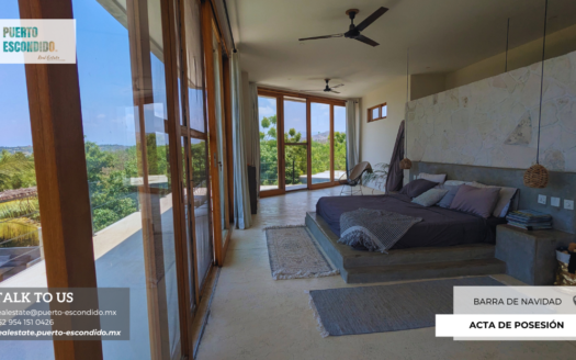 Spectacular oceanview property with two independent homes