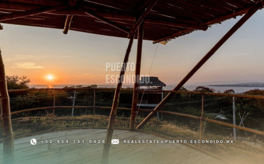 Refugio de Bambú con Vistas al Mar